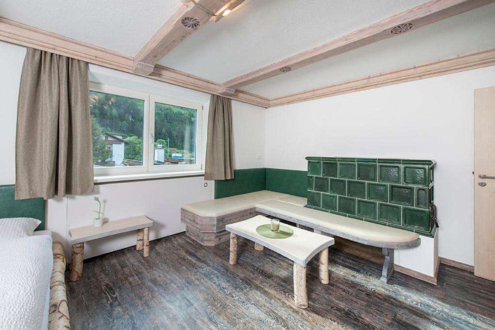 Haus Heiss Appartement Prutz Buitenkant foto